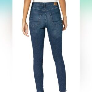 Signature by Levi Strauss & Co. Gold Label Women's high Skinny Jeans size 6/28
